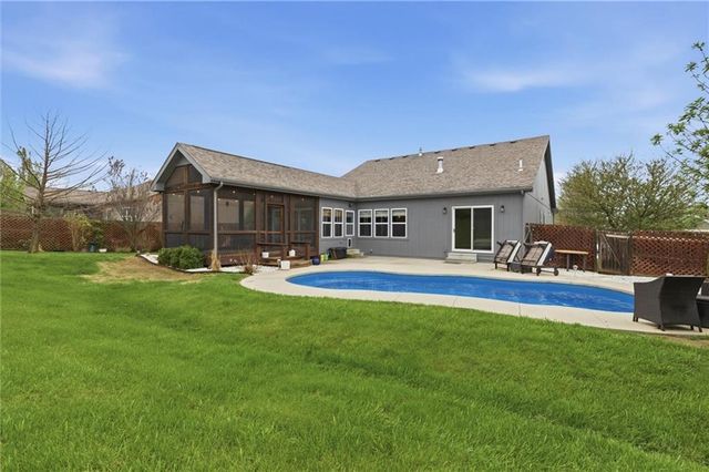 13335 N Bedford Falls Drive, Platte City, MO 64079