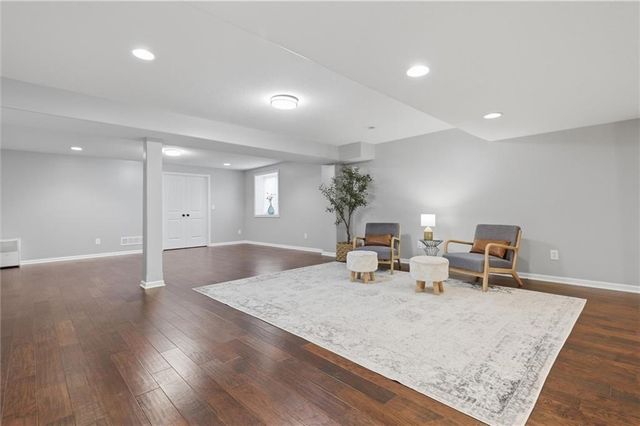 13335 N Bedford Falls Drive, Platte City, MO 64079