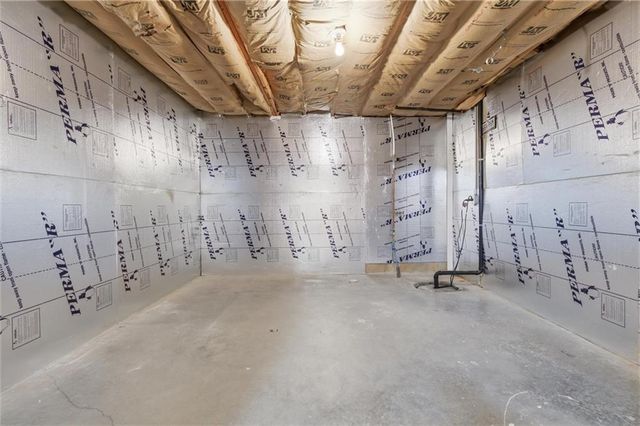 13335 N Bedford Falls Drive, Platte City, MO 64079
