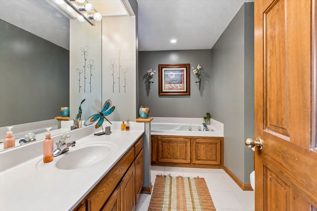 4161 Kingston Court, Eagan, MN 55123