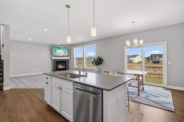 2107 Balsam Way, Hugo, MN 55038