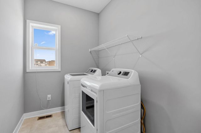 2107 Balsam Way, Hugo, MN 55038