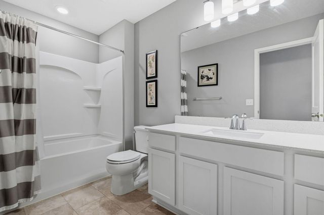 2107 Balsam Way, Hugo, MN 55038