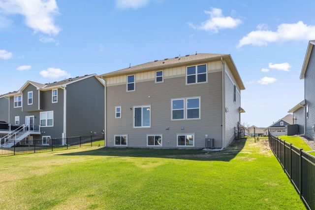 2107 Balsam Way, Hugo, MN 55038