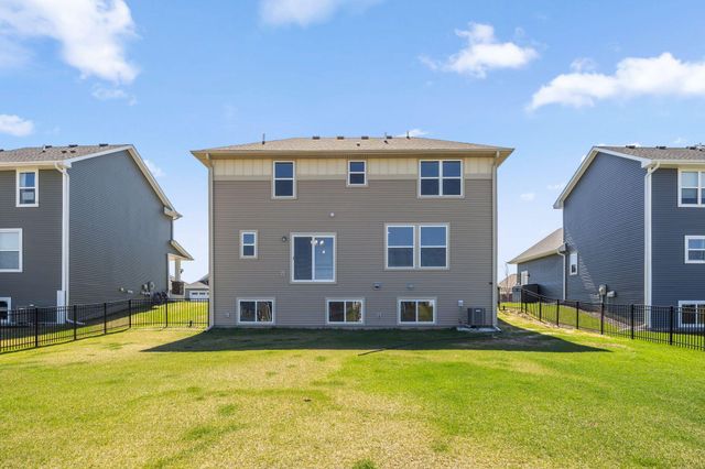 2107 Balsam Way, Hugo, MN 55038