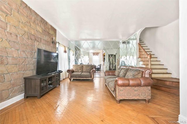 224 E 55th Street, Brooklyn, NY 11203