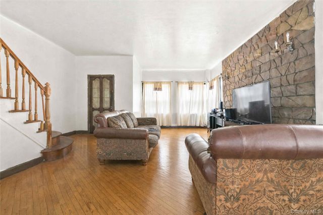 224 E 55th Street, Brooklyn, NY 11203