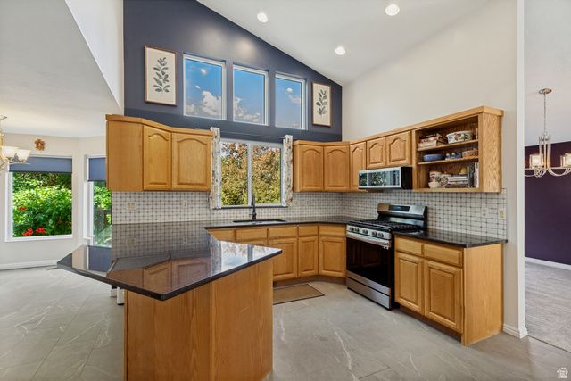 4207 S SKYLINE DR, Ogden, UT 84403