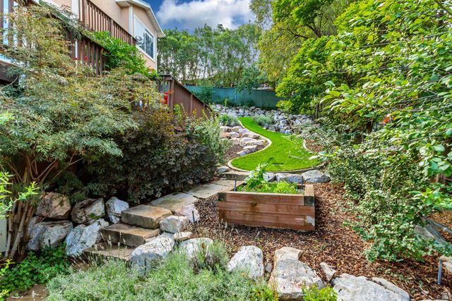 4207 S SKYLINE DR, Ogden, UT 84403