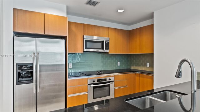 1050 Brickell Ave 2620, Miami, FL 33131