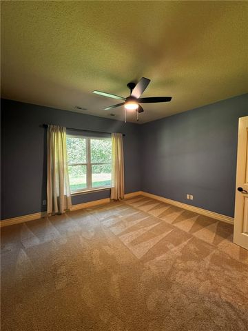17 Miller Drive, Bella Vista, AR 72715