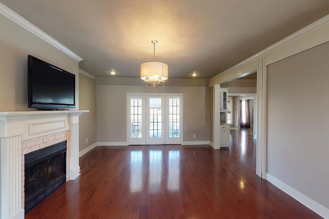 369 Eastern Shores Dr, Lexington, TN 38351