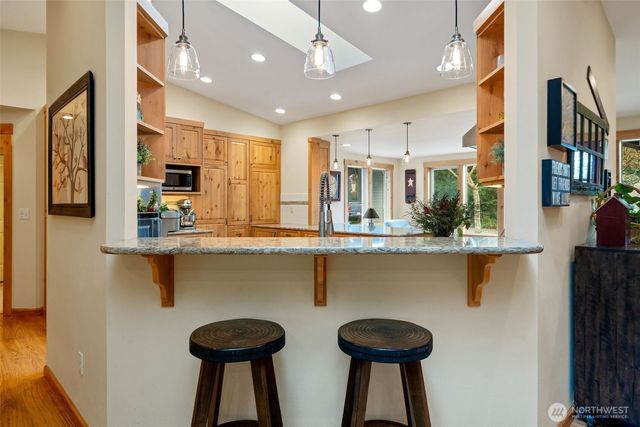 20623 Mainland View Place NE, Suquamish, WA 98392