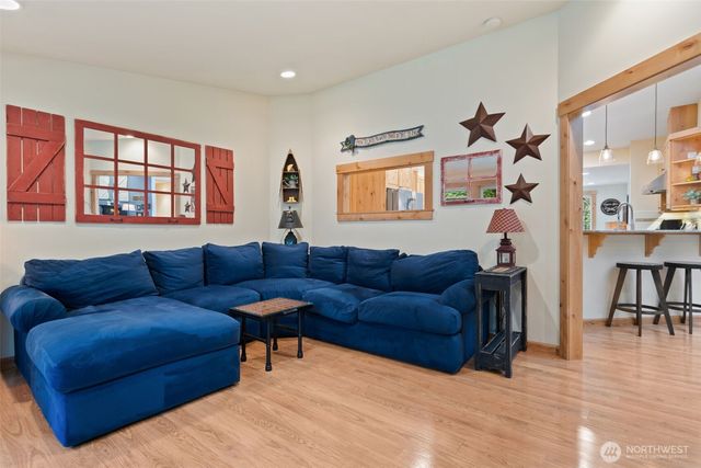 20623 Mainland View Place NE, Suquamish, WA 98392