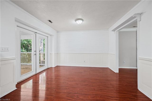 7508 meadowgreen Court, Tobaccoville, NC 27050