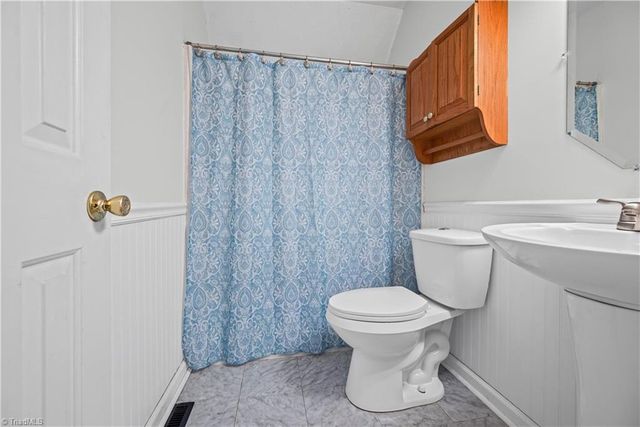7508 meadowgreen Court, Tobaccoville, NC 27050