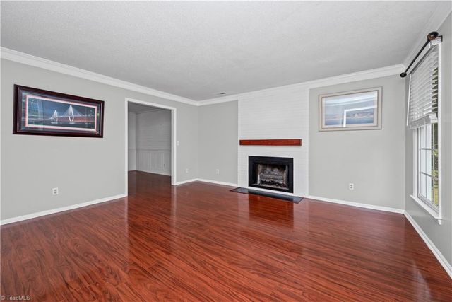 7508 meadowgreen Court, Tobaccoville, NC 27050