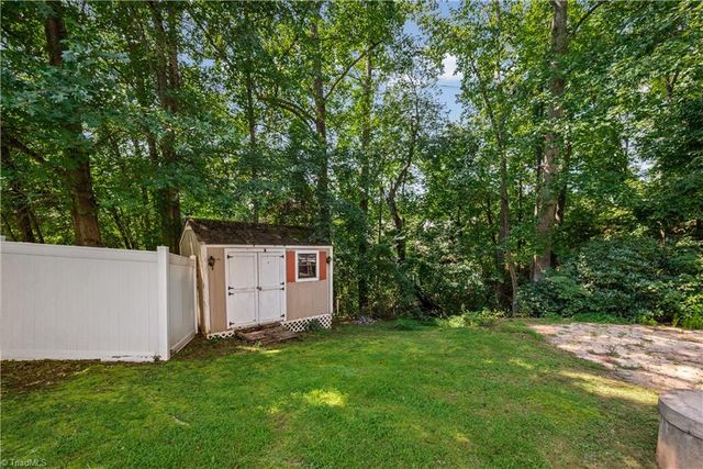 7508 meadowgreen Court, Tobaccoville, NC 27050