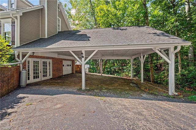 7508 meadowgreen Court, Tobaccoville, NC 27050