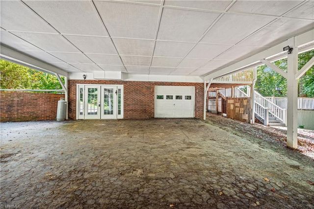 7508 meadowgreen Court, Tobaccoville, NC 27050
