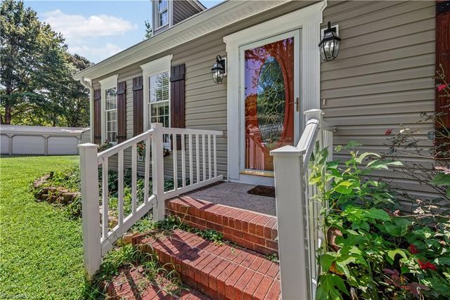7508 meadowgreen Court, Tobaccoville, NC 27050