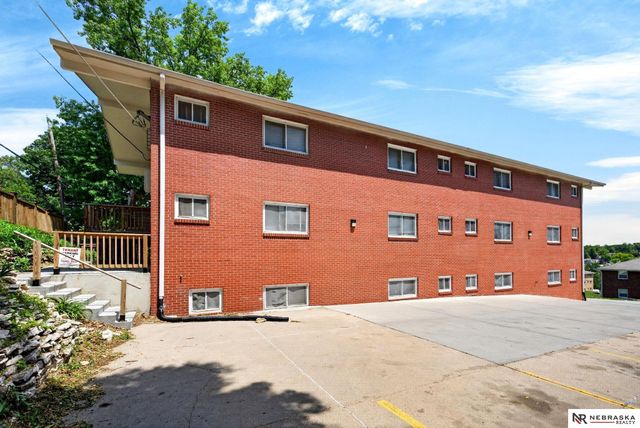 1014 N 48th Avenue, Omaha, NE 68132