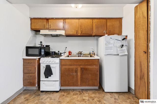 1014 N 48th Avenue, Omaha, NE 68132