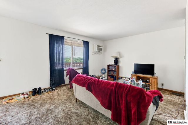 1014 N 48th Avenue, Omaha, NE 68132