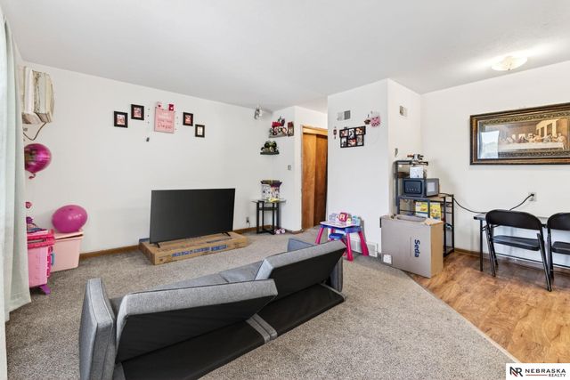 1014 N 48th Avenue, Omaha, NE 68132