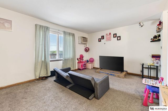 1014 N 48th Avenue, Omaha, NE 68132