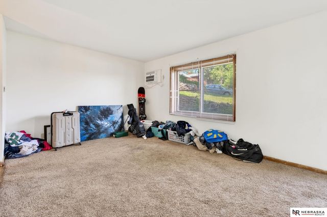 1014 N 48th Avenue, Omaha, NE 68132