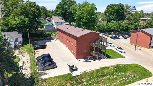 1014 N 48th Avenue, Omaha, NE 68132