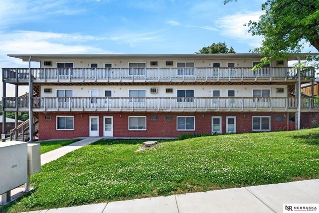 1014 N 48th Avenue, Omaha, NE 68132