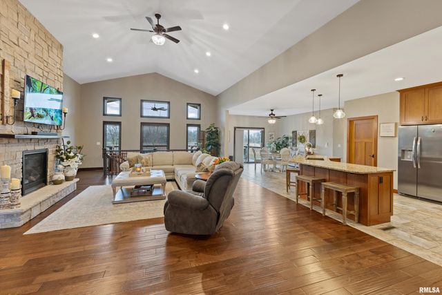 4311 BRYANT Drive, Quincy, IL 62305