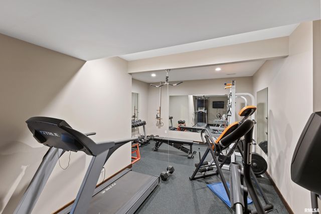 4311 BRYANT Drive, Quincy, IL 62305