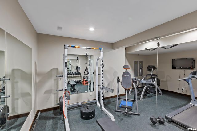 4311 BRYANT Drive, Quincy, IL 62305