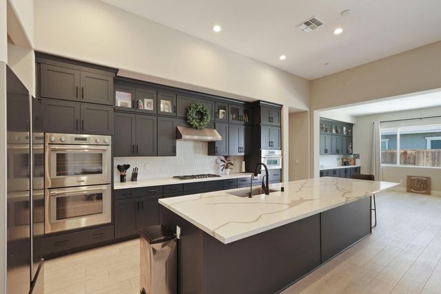 2573 Feathermint Ln, Turlock, CA 95382