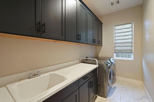 2573 Feathermint Ln, Turlock, CA 95382