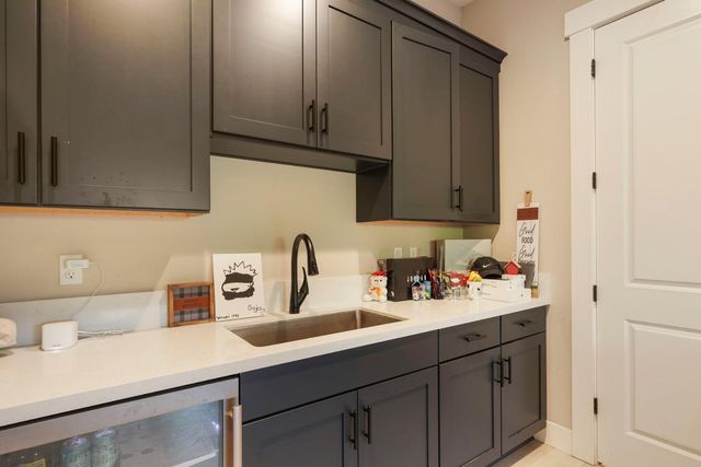 2573 Feathermint Ln, Turlock, CA 95382