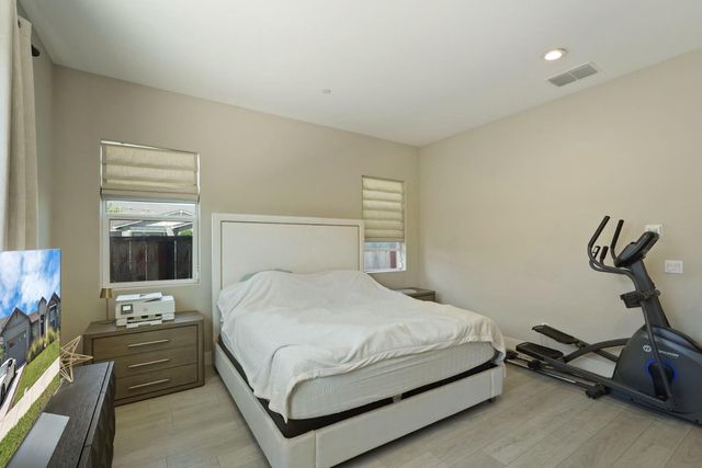 2573 Feathermint Ln, Turlock, CA 95382