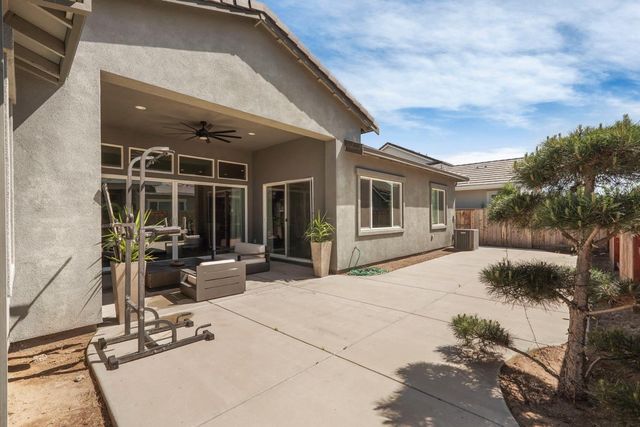 2573 Feathermint Ln, Turlock, CA 95382