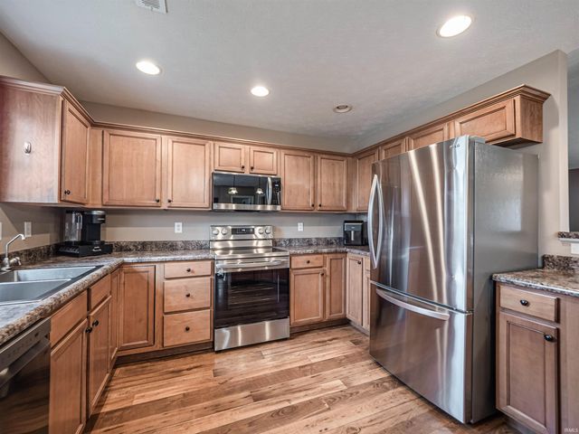 13010 Mattison Court, Evansville, IN 47725