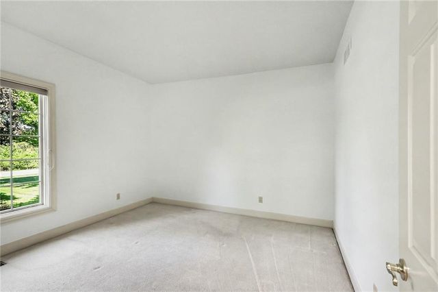 17995 Windsor Drive, Stilwell, KS 66085