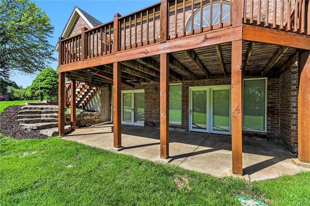 17995 Windsor Drive, Stilwell, KS 66085