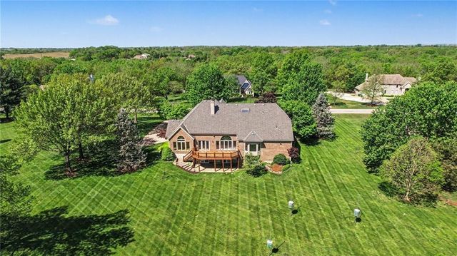 17995 Windsor Drive, Stilwell, KS 66085