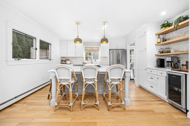 21 Hersey St, Hingham, MA 02043