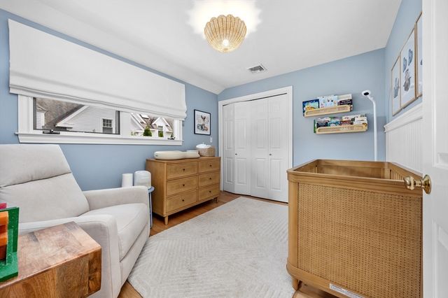 21 Hersey St, Hingham, MA 02043