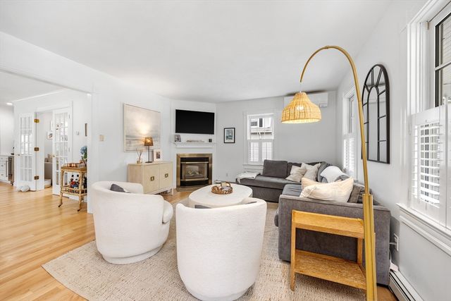 21 Hersey St, Hingham, MA 02043