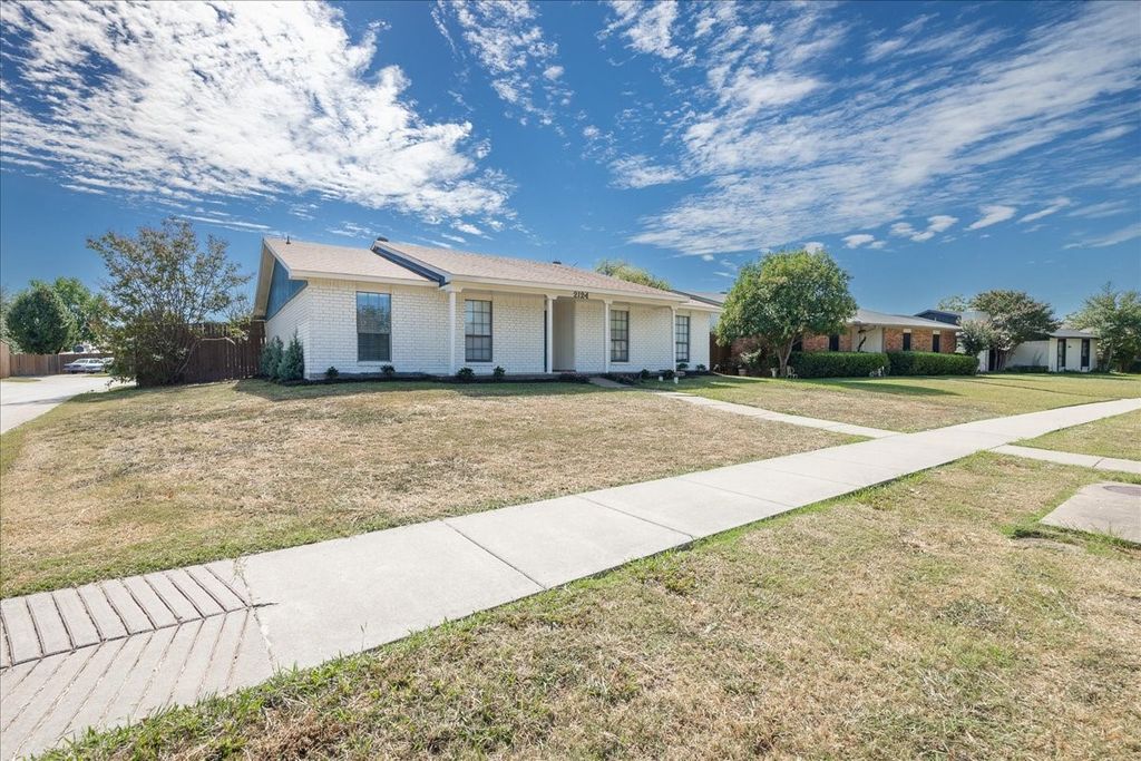 2124 Lymington Road, Carrollton, TX 75007