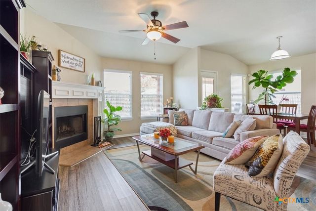 212 Nairm Lane, Temple, TX 76502
